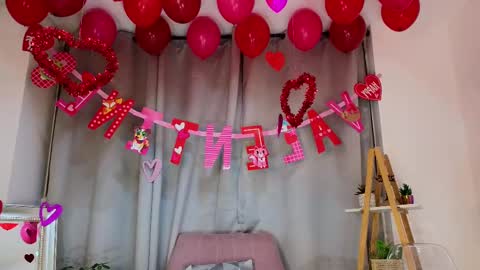 bella  adams online show from February 15, 2025, 4:25 am