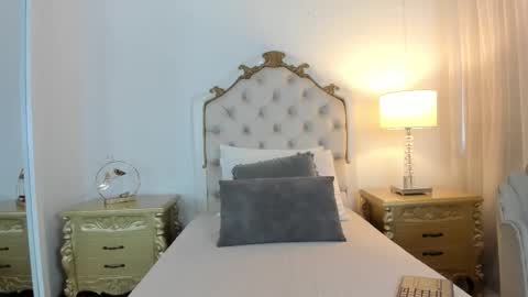 jessi lopez45 online show from February 4, 2026, 7:42 pm