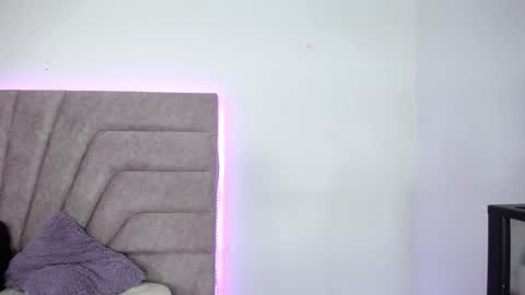 Jessica Kraft online show from February 10, 2026, 1:21 am