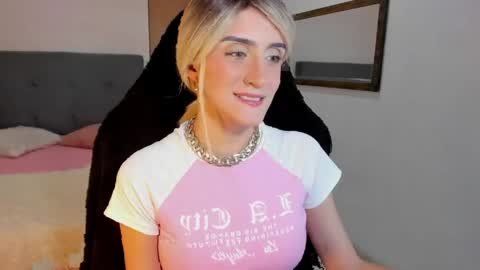 Snapshot of jessica_lisbon chatting on May 5, 2026, 4:15 pm Jessica online show from May 5, 2026, 4:15 pm