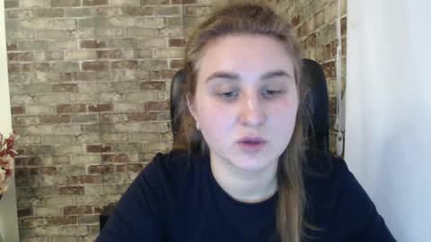 jessica_moul online show from January 22, 2025, 2:35 pm