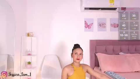 Snapshot of jessica_tom_ chatting on February 22, 2025, 3:14 pm Jessica online show from February 22, 2025, 3:14 pm