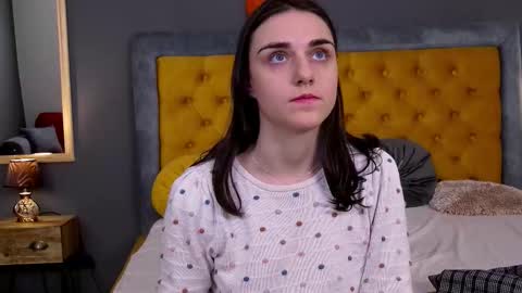 Jessica White online show from January 5, 2026, 5:27 pm