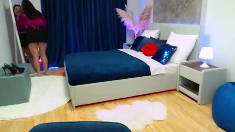 jessicaevanse online show from September 19, 2025, 10:05 am