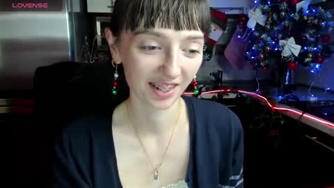 jessicaforris online show from December 17, 2024, 10:44 am
