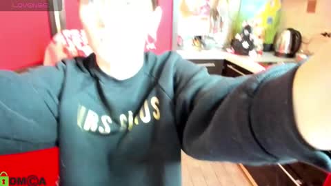 jessicaforris online show from December 18, 2025, 7:47 am