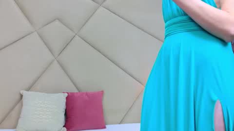 Snapshot of jessicagibson chatting on February 18, 2026, 9:44 pm Jessica online show from February 18, 2026, 9:44 pm