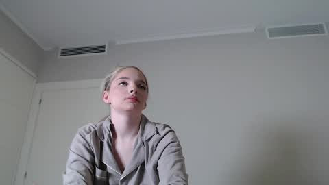 Snapshot of jessicahwinters chatting on February 23, 2026, 1:25 am Jessica online show from February 23, 2026, 1:25 am