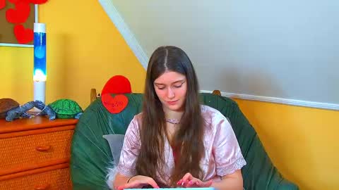 Jessica online show from February 15, 2026, 8:02 am