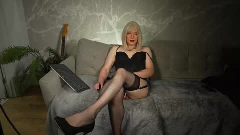 Jessicatv online show from November 23, 2025, 3:45 pm