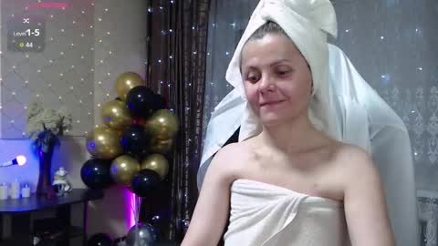 Jess online show from September 13, 2025, 9:47 pm