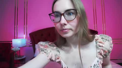 JessieStarrr online show from April 22, 2026, 5:47 pm