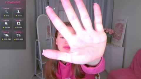 Jessi online show from November 24, 2025, 1:55 pm