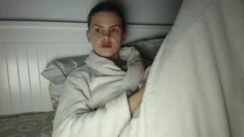 jessieryan online show from November 25, 2025, 10:43 pm