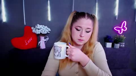 Jess online show from February 19, 2026, 7:48 am