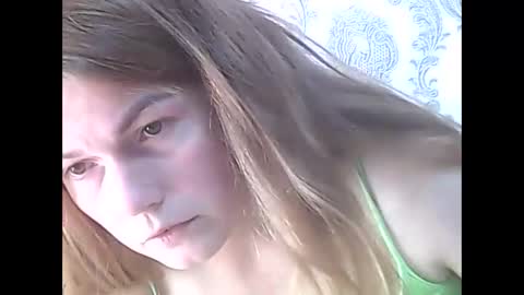 Snapshot of jessileits chatting on September 25, 2025, 12:42 pm JessiLeits online show from September 25, 2025, 12:42 pm