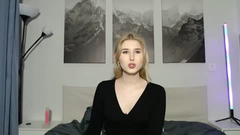 jessstonem online show from December 28, 2024, 5:55 am