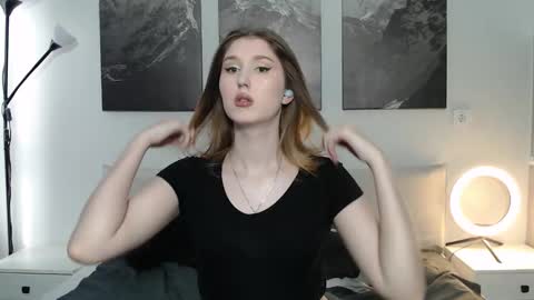 jessstonem online show from March 18, 2026, 5:54 am