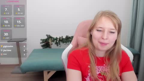 Snapshot of jessy_comely chatting on December 20, 2024, 3:00 pm Jessy online show from December 20, 2024, 3:00 pm