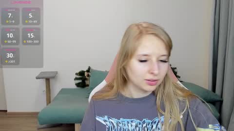 Snapshot of jessy_comely chatting on January 10, 2025, 8:26 pm Jessy online show from January 10, 2025, 8:26 pm