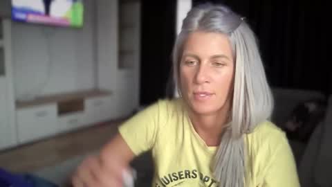 Snapshot of jessye_vega chatting on September 29, 2025, 12:10 pm Jessye online show from September 29, 2025, 12:10 pm