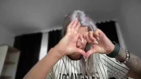 Snapshot of jessye_vega chatting on September 30, 2025, 9:47 am Jessye online show from September 30, 2025, 9:47 am