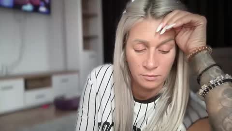 Snapshot of jessye_vega chatting on October 16, 2025, 10:05 am Jessye online show from October 16, 2025, 10:05 am