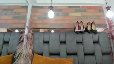 JESSY CORTES online show from November 3, 2025, 2:29 pm