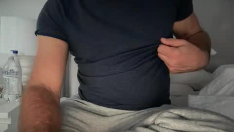 Jesuiscoquin online show from April 3, 2026, 11:47 pm