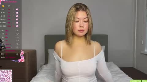 Mona online show from October 10, 2025, 4:22 am