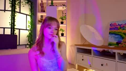 Gwen online show from March 17, 2026, 9:40 pm