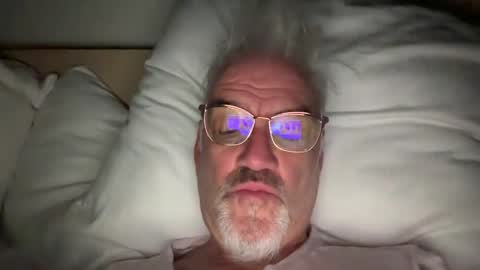 Snapshot of jewlronny chatting on December 10, 2024, 6:44 am jewlronny online show from December 10, 2024, 6:44 am