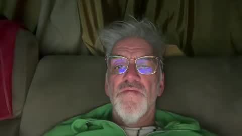 Snapshot of jewlronny chatting on December 18, 2024, 10:02 pm jewlronny online show from December 18, 2024, 10:02 pm