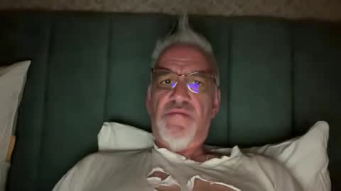 Snapshot of jewlronny chatting on October 7, 2025, 6:27 pm jewlronny online show from October 7, 2025, 6:27 pm