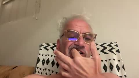 jewlronny online show from April 15, 2026, 6:26 pm