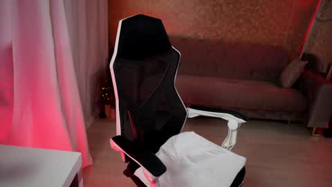 Snapshot of jeyssy69 chatting on February 2, 2025, 5:10 am Jeyssy also Andra online show from February 2, 2025, 5:10 am