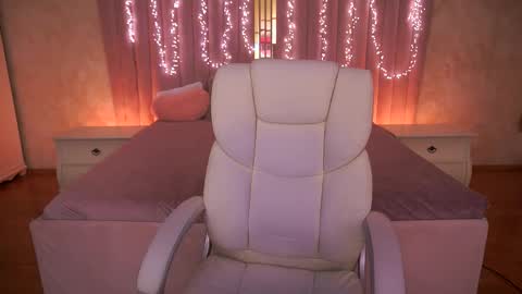 Jeysy online show from February 24, 2026, 5:33 pm