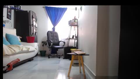 Snapshot of jezabel_purple chatting on January 23, 2025, 6:56 pm Camila online show from January 23, 2025, 6:56 pm