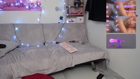 Snapshot of jezabel_purple chatting on February 27, 2025, 10:31 pm Camila online show from February 27, 2025, 10:31 pm