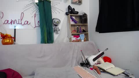 Snapshot of jezabel_purple chatting on October 10, 2025, 2:54 am Camila online show from October 10, 2025, 2:54 am