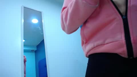 Snapshot of jheampiero chatting on October 23, 2025, 3:33 pm Jheampiero online show from October 23, 2025, 3:33 pm