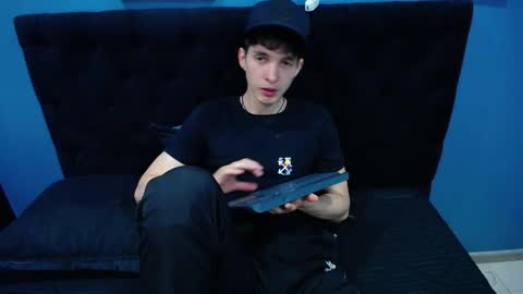 Snapshot of jheampiero chatting on November 6, 2025, 1:45 pm Jheampiero online show from November 6, 2025, 1:45 pm