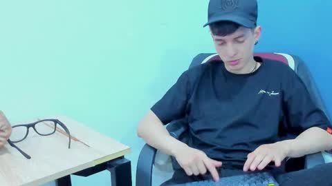 Snapshot of jheampiero chatting on December 4, 2025, 1:09 pm Jheampiero online show from December 4, 2025, 1:09 pm