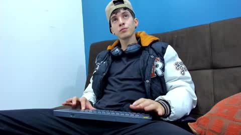 Snapshot of jheampiero chatting on February 2, 2026, 8:51 pm Jheampiero online show from February 2, 2026, 8:51 pm