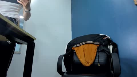 Snapshot of jheampiero chatting on February 5, 2026, 8:24 pm Jheampiero online show from February 5, 2026, 8:24 pm