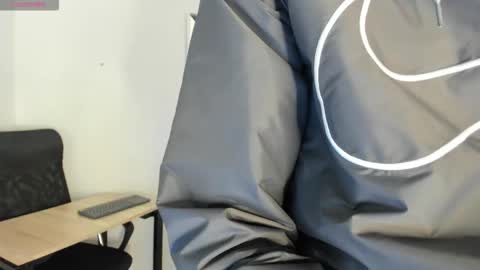 Snapshot of jheampiero chatting on February 28, 2026, 9:27 pm Jheampiero online show from February 28, 2026, 9:27 pm