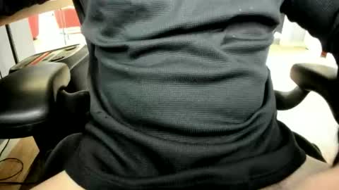 jhernandez13 online show from April 12, 2026, 1:49 pm