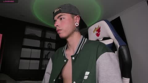 Snapshot of jhn_morghan chatting on December 15, 2024, 11:31 pm Morghan online show from December 15, 2024, 11:31 pm