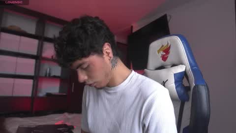 Snapshot of jhn_morghan chatting on December 19, 2025, 6:37 pm Morghan online show from December 19, 2025, 6:37 pm