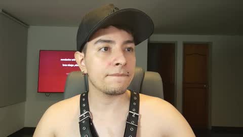 Snapshot of jhoan_saenz chatting on October 11, 2025, 5:39 am Jhoan Saenz online show from October 11, 2025, 5:39 am